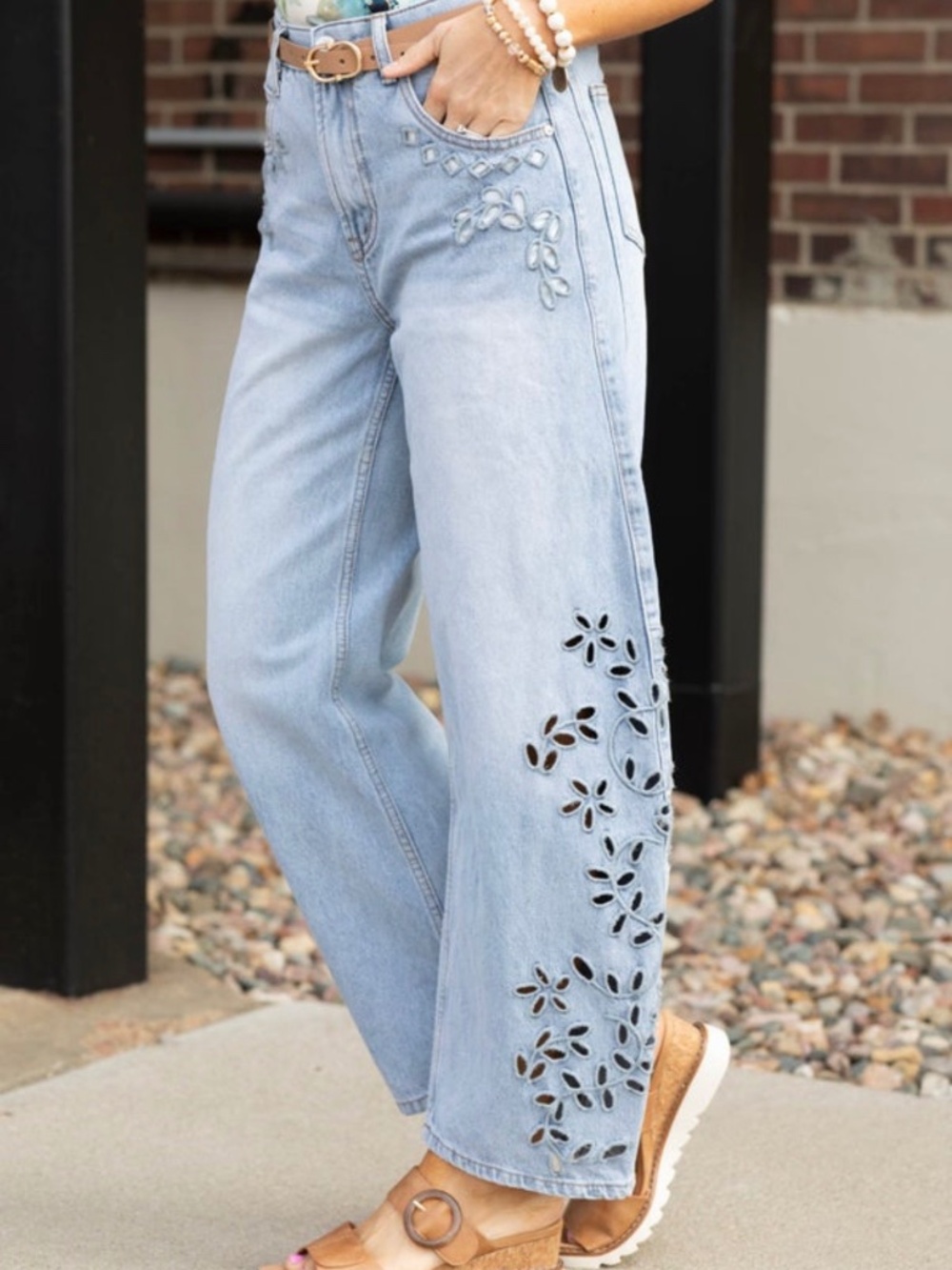 New Saige High Rise Low Curve Barrel Jeans w/ embroidery detail